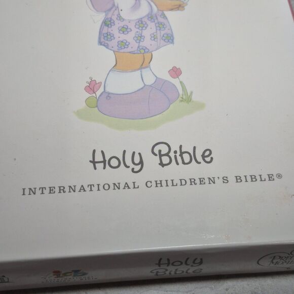 Precious Moments Girl's Bible, Pink Leather Soft 2021 Children's Bible In A Case - Picture 11 of 13